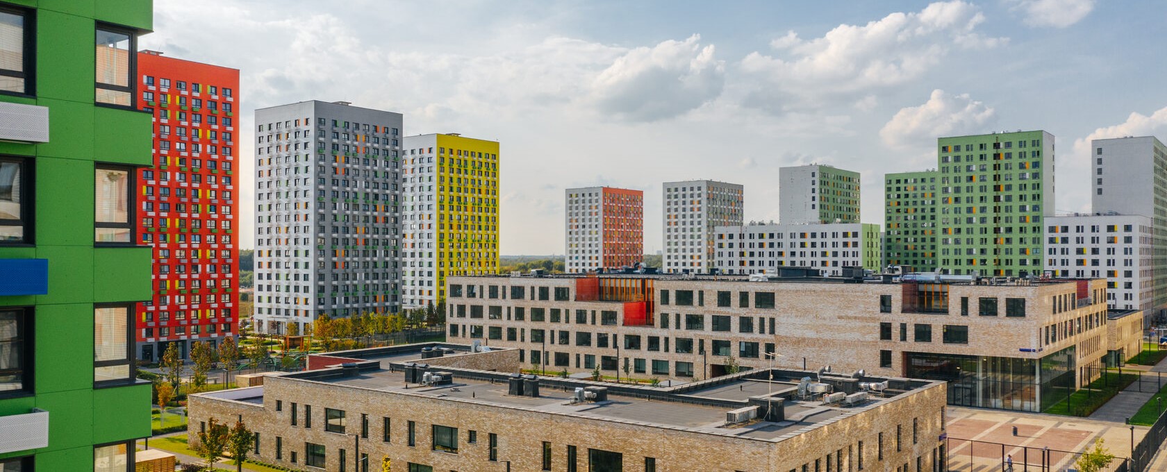 80 МЕСЯЦЕВ ПОДРЯД на позиции ТОП №1 застройщиков РФ по объему текущего строительства