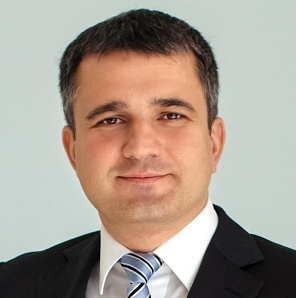 Денис Новиков