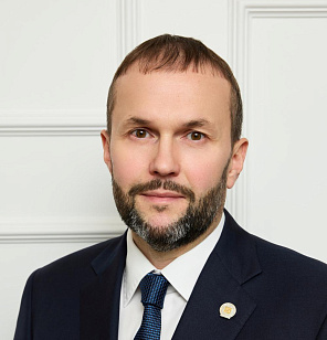 Юрий Захаров