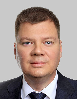 Денис Махов  