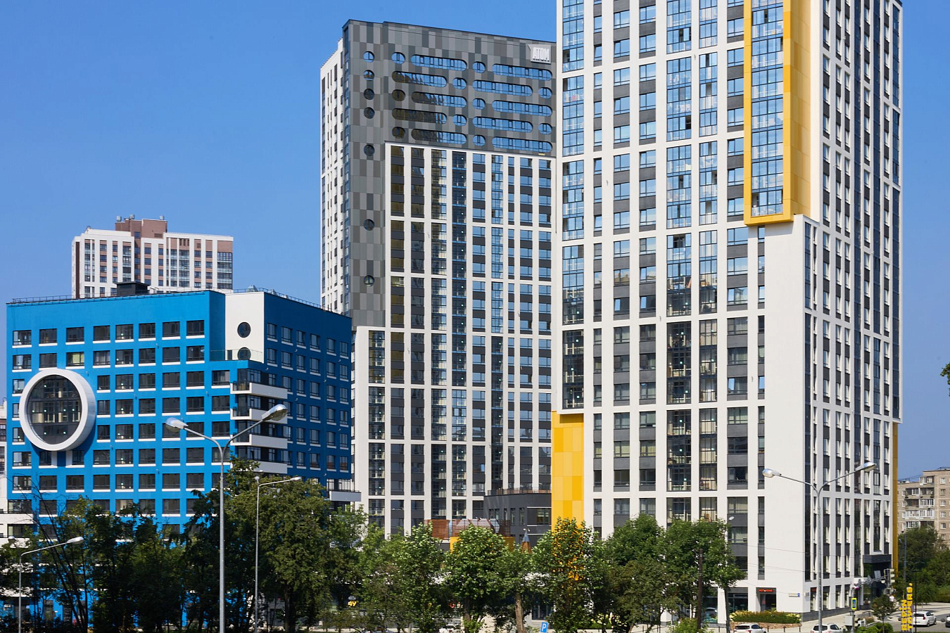 Самое большое витражное окно в Свердловской области — Repin Towers